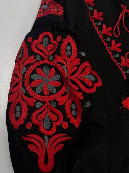 Черно-красное платье вышиванка женское 2 фото