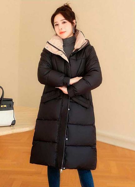 Зимняя куртка – пальто женская, длинная. Черная 46 фото